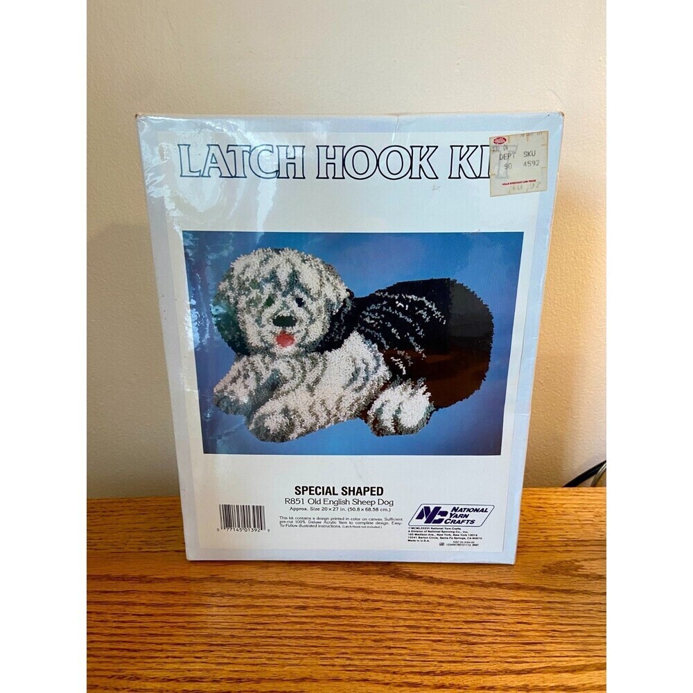 1986 LATCH HOOK KIT R851 OLD ENGLISH SHEEP DOG Special Shaped NOS Sealed